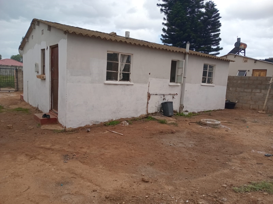 2 Bedroom Property for Sale in Zwide Eastern Cape